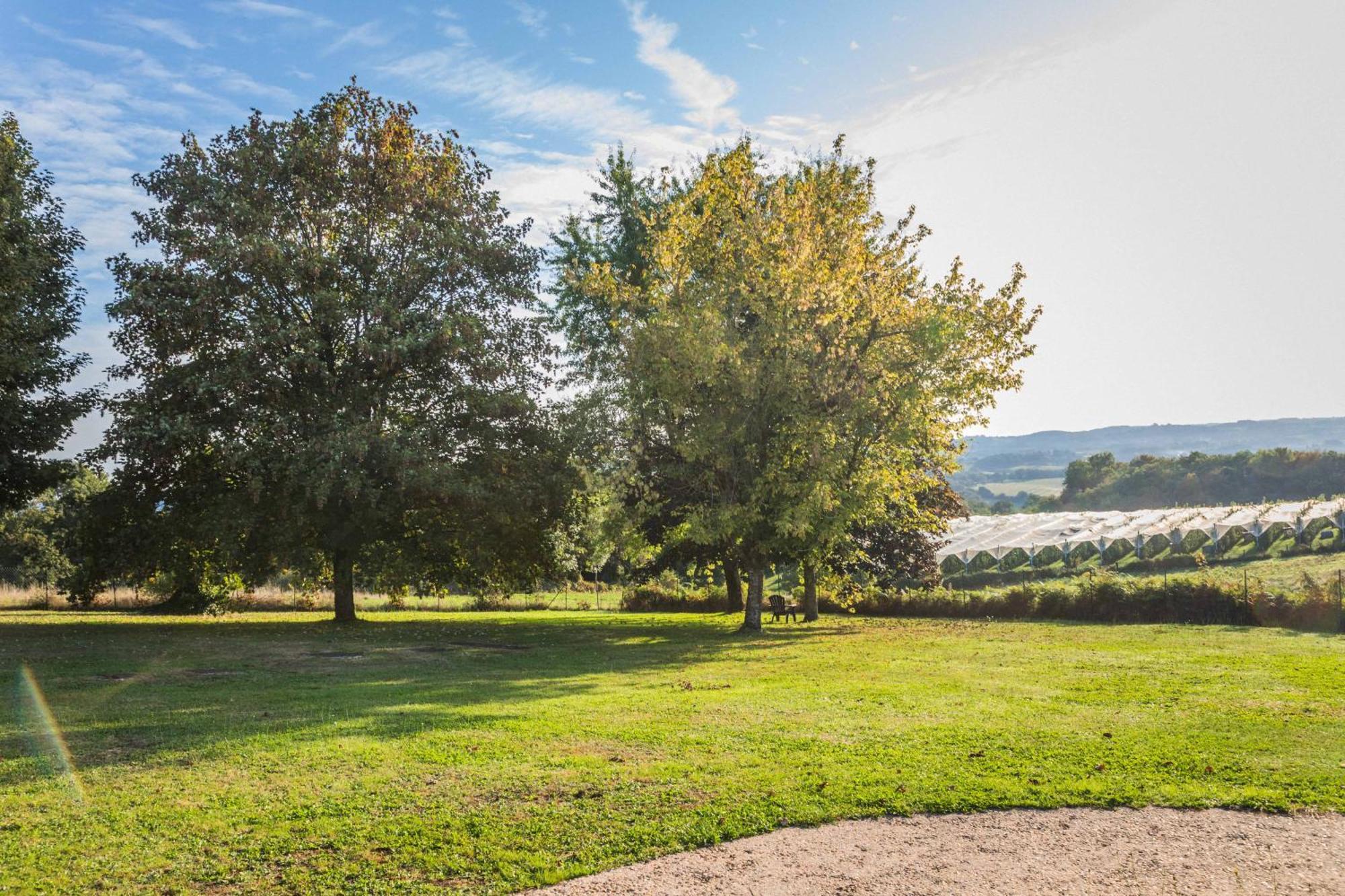 Hotel Relais Du Bas Limousin Sadroc Esterno foto